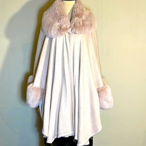 ROSE COLORED FUR Open CAPE